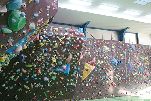 サニースペース 岩んちゅ 豊川店 山と溪谷社のクライミング ボルダリング総合サイト Climbing Net クライミングネット