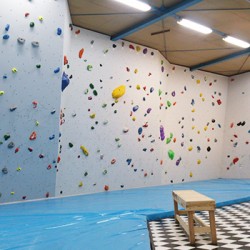 Climbing Gym RANBO ［伊勢崎］ | 山と溪谷社のクライミング