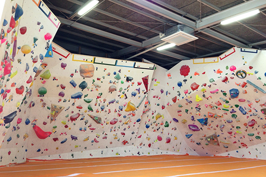 スハラ クライミングジム宝塚店 山と溪谷社のクライミング ボルダリング総合サイト Climbing Net クライミングネット