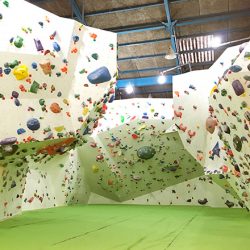 Grimrock クライミングジム 横浜 山と溪谷社のクライミング ボルダリング総合サイト Climbing Net クライミングネット