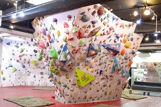 ボルダリング ジム 登處八丁堀 山と溪谷社のクライミング ボルダリング総合サイト Climbing Net クライミングネット