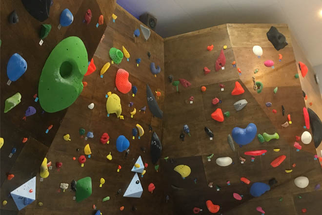 Cronico Indoor Climbing Facility 豊中市 山と溪谷社のクライミング ボルダリング総合サイト Climbing Net クライミングネット