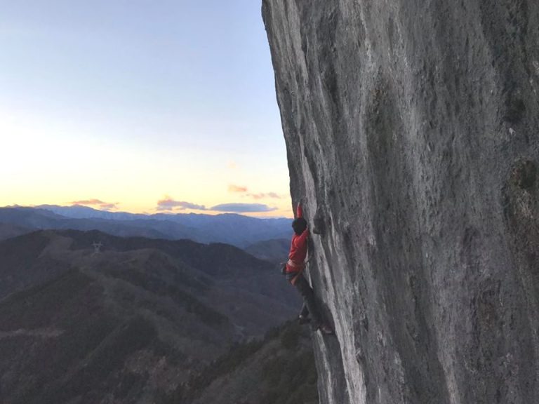 安間佐千、二子山西岳で“Mare”5.14cを初登 山と溪谷社のクライミング・ボルダリング総合サイト クライミングネット